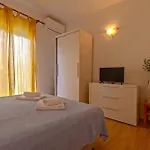 Апартаменты Apartments By The Sea Zuronja, Peljesac - 10137
