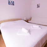 Apartments By The Sea Zuronja, Peljesac - 10137 Apartment *