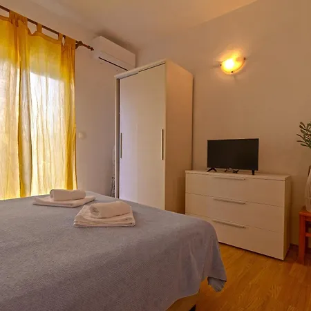 Apartment Apartments By The Sea Zuronja, Peljesac - 10137