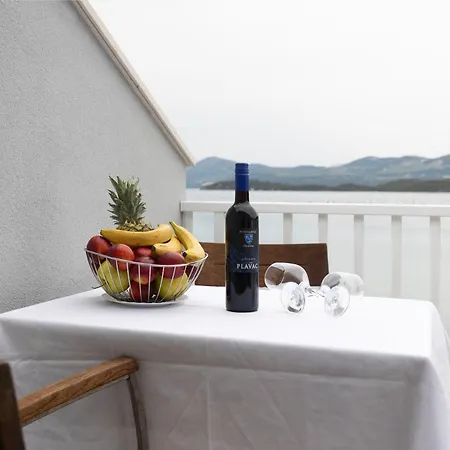 Apartments By The Sea Zuronja, Peljesac - 10137 *